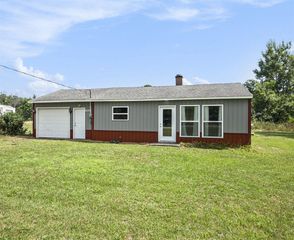 5942 N Woodbridge Road, White Cloud, MI 49349