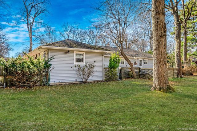 17 Coram Swezeytown Road, Coram, NY 11727