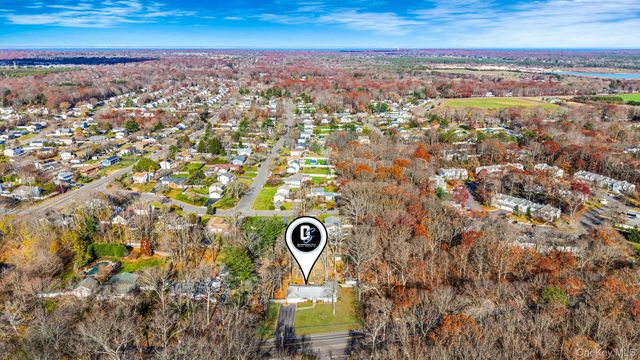 17 Coram Swezeytown Road, Coram, NY 11727