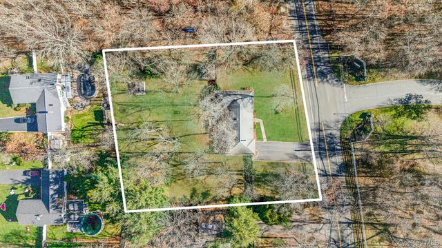 17 Coram Swezeytown Road, Coram, NY 11727