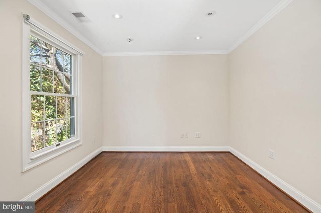 4849 RODMAN ST NW, Washington, DC 20016