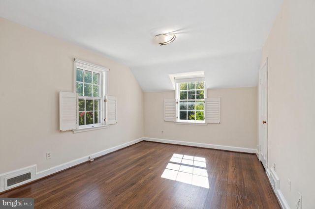 4849 RODMAN ST NW, Washington, DC 20016
