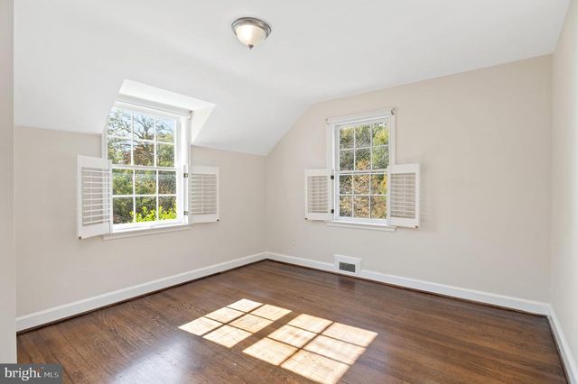 4849 RODMAN ST NW, Washington, DC 20016
