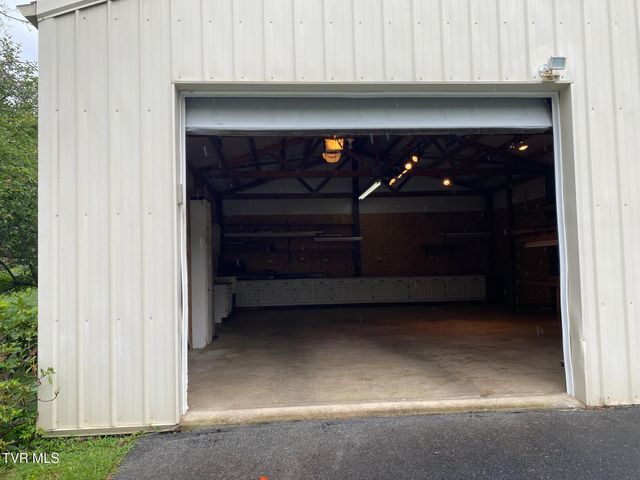 3204 Marbleton Road, Unicoi, TN 37692