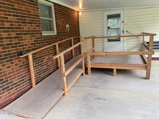 3204 Marbleton Road, Unicoi, TN 37692