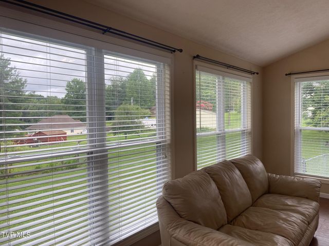 3204 Marbleton Road, Unicoi, TN 37692