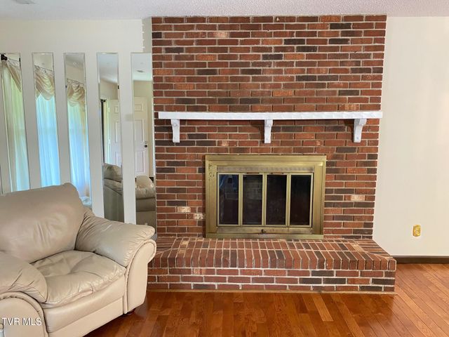 3204 Marbleton Road, Unicoi, TN 37692