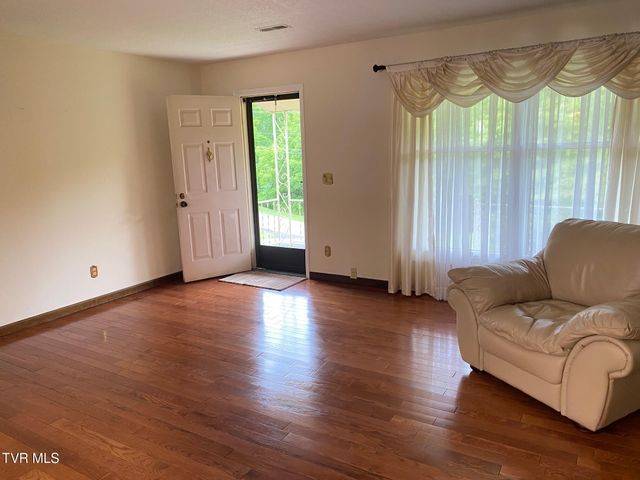 3204 Marbleton Road, Unicoi, TN 37692