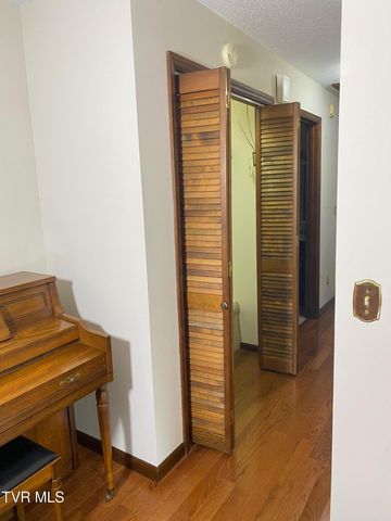 3204 Marbleton Road, Unicoi, TN 37692
