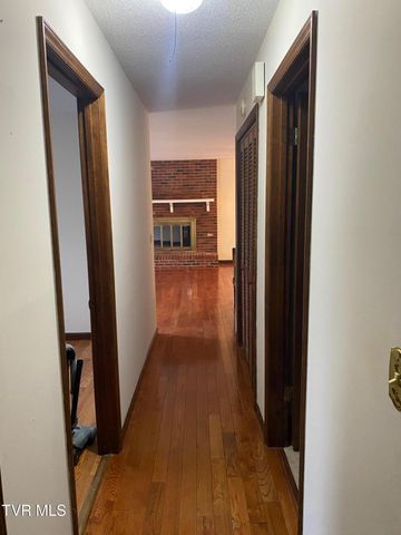 3204 Marbleton Road, Unicoi, TN 37692