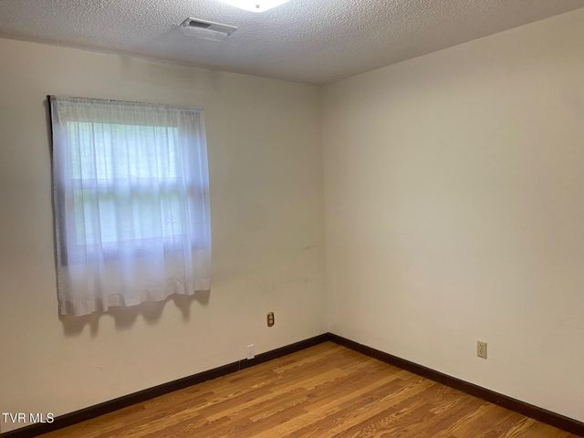 3204 Marbleton Road, Unicoi, TN 37692