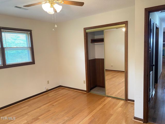 3204 Marbleton Road, Unicoi, TN 37692
