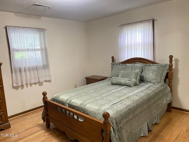 3204 Marbleton Road, Unicoi, TN 37692
