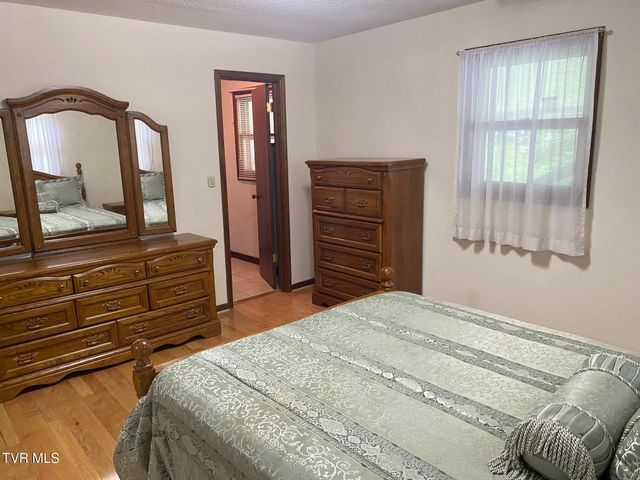 3204 Marbleton Road, Unicoi, TN 37692