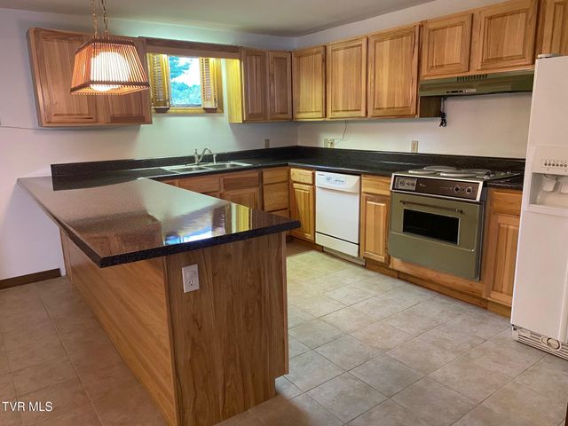 3204 Marbleton Road, Unicoi, TN 37692