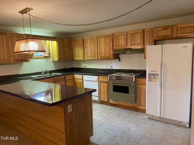 3204 Marbleton Road, Unicoi, TN 37692