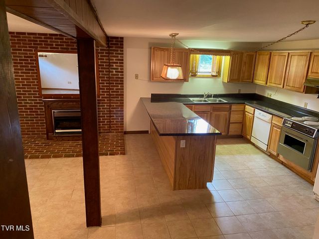 3204 Marbleton Road, Unicoi, TN 37692