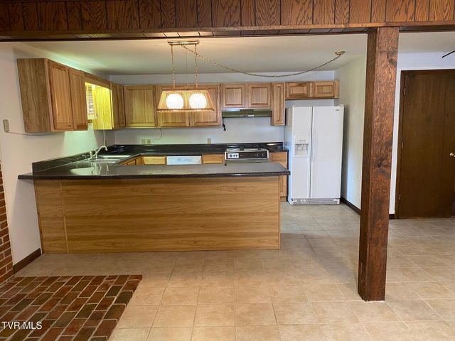 3204 Marbleton Road, Unicoi, TN 37692