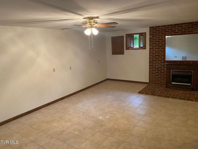 3204 Marbleton Road, Unicoi, TN 37692