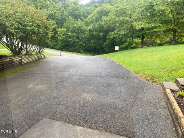 3204 Marbleton Road, Unicoi, TN 37692