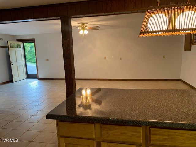 3204 Marbleton Road, Unicoi, TN 37692