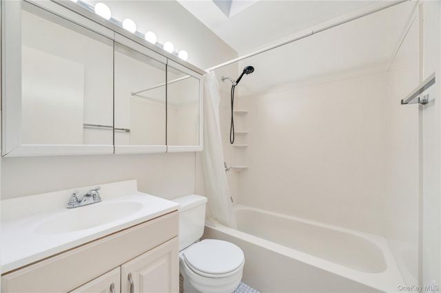 60 Hildreth Place, East Hampton, NY 11937