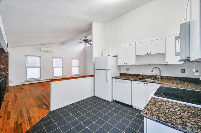 60 Hildreth Place, East Hampton, NY 11937