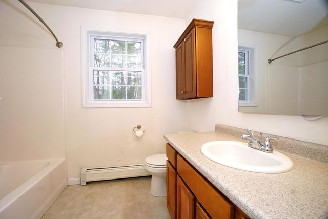 23 Lane Road, Raymond, NH 03077