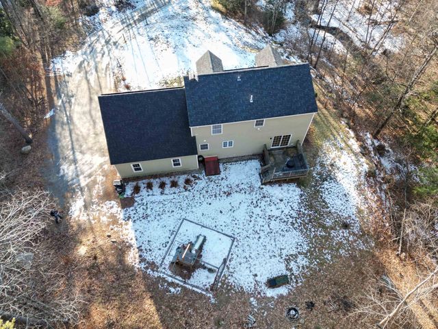 23 Lane Road, Raymond, NH 03077