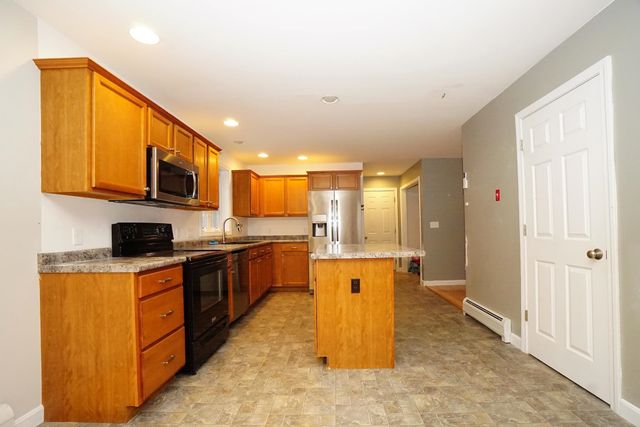 23 Lane Road, Raymond, NH 03077