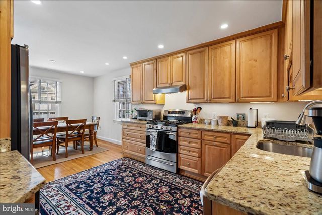 7910 KENTBURY DR, Bethesda, MD 20814