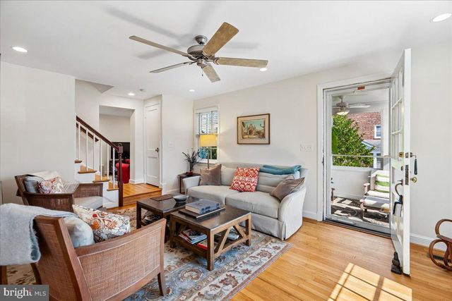 7910 KENTBURY DR, Bethesda, MD 20814