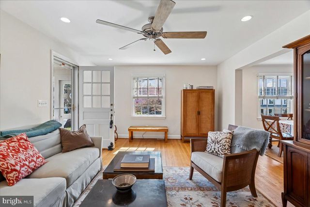 7910 KENTBURY DR, Bethesda, MD 20814