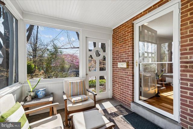 7910 KENTBURY DR, Bethesda, MD 20814