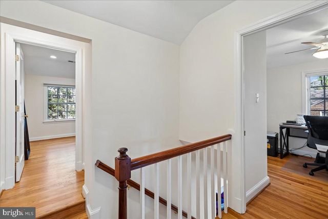 7910 KENTBURY DR, Bethesda, MD 20814