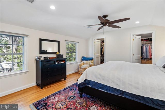 7910 KENTBURY DR, Bethesda, MD 20814