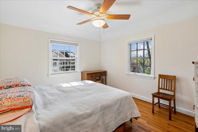 7910 KENTBURY DR, Bethesda, MD 20814