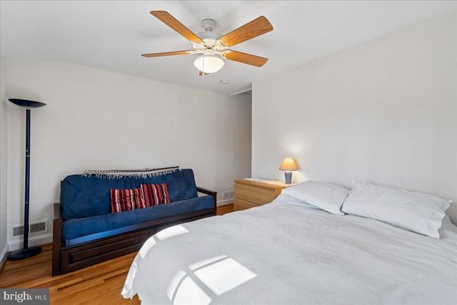 7910 KENTBURY DR, Bethesda, MD 20814