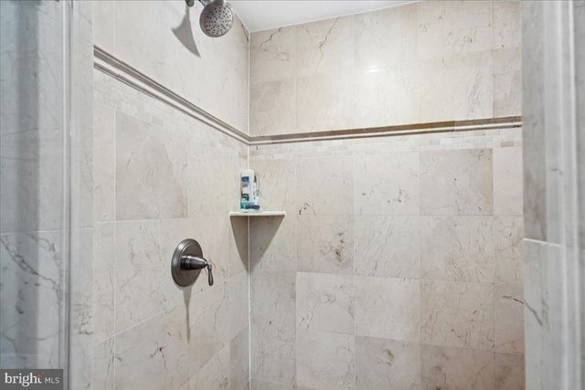 7910 KENTBURY DR, Bethesda, MD 20814