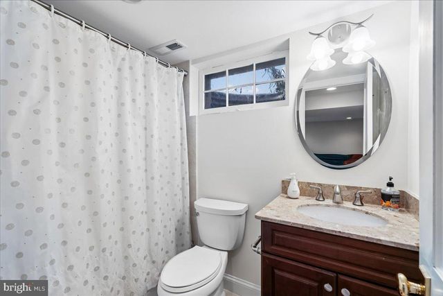 7910 KENTBURY DR, Bethesda, MD 20814