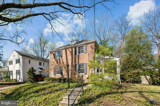 7910 KENTBURY DR, Bethesda, MD 20814