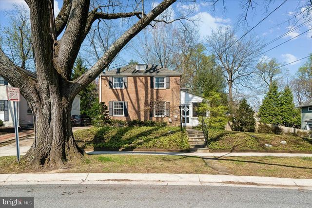 7910 KENTBURY DR, Bethesda, MD 20814