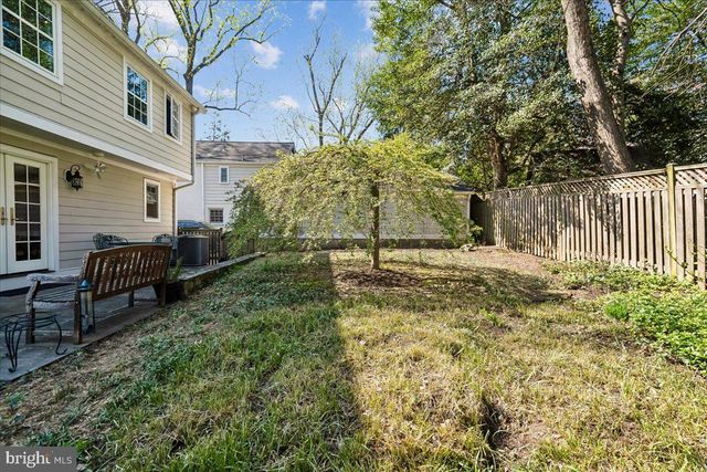 7910 KENTBURY DR, Bethesda, MD 20814