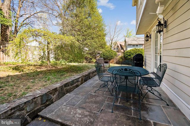 7910 KENTBURY DR, Bethesda, MD 20814