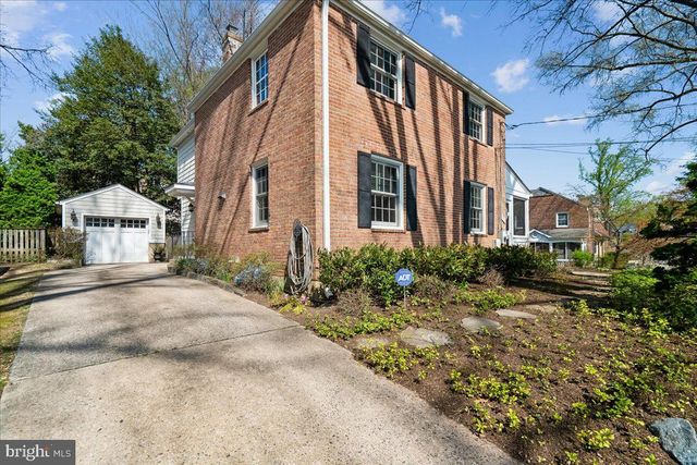 7910 KENTBURY DR, Bethesda, MD 20814