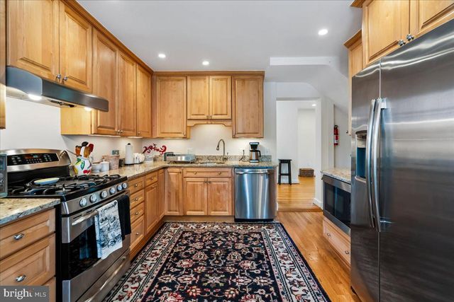 7910 KENTBURY DR, Bethesda, MD 20814