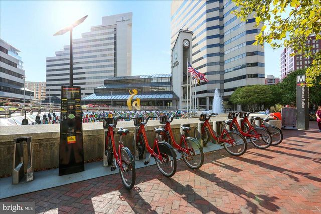 7910 KENTBURY DR, Bethesda, MD 20814