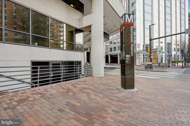 7910 KENTBURY DR, Bethesda, MD 20814