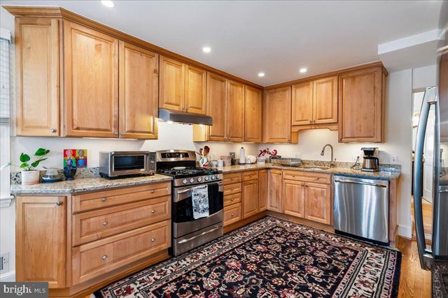 7910 KENTBURY DR, Bethesda, MD 20814