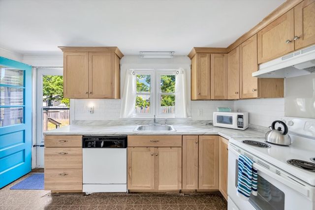 449 Long Pond Dr, Yarmouth, MA 02664